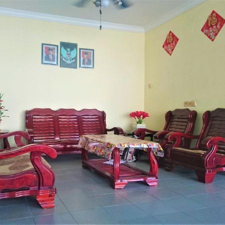 Hotel Pelita Terang Nagoya Luaran gambar