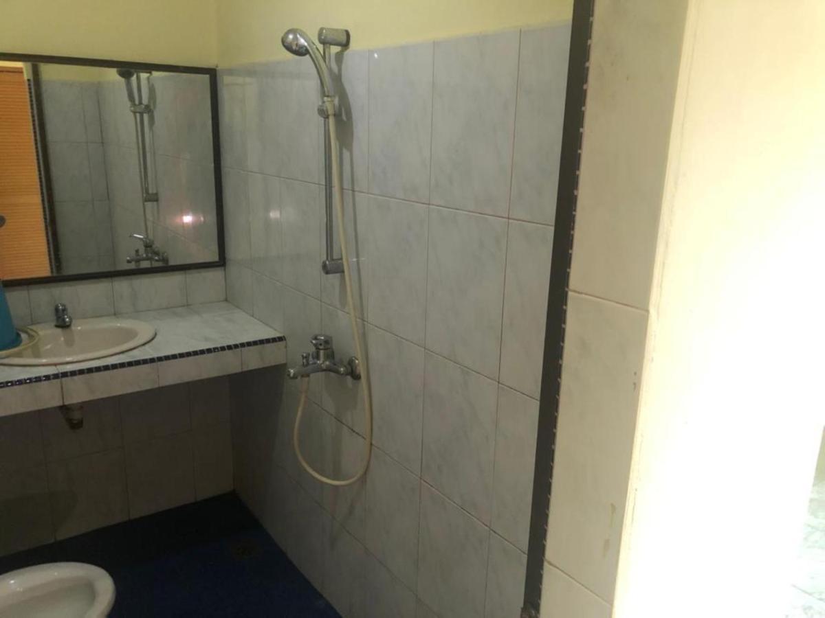 Hotel Pelita Terang Nagoya Luaran gambar
